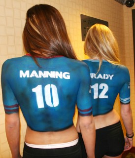 super-bowl-2012-body-painting-by-tattoos-for-now-back